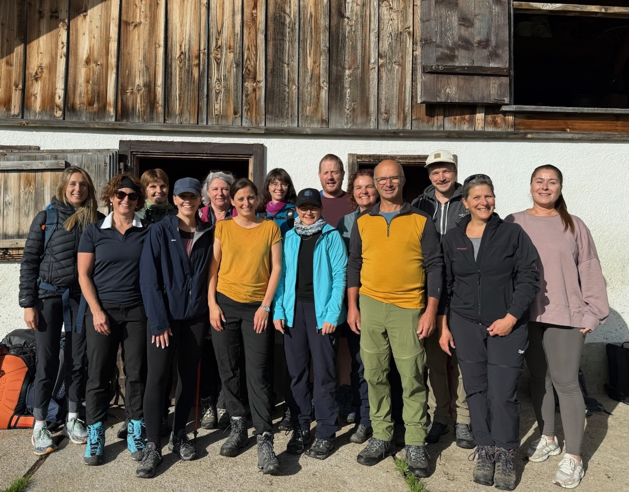 v.l.n.r.: Carolina Tibolla, Gabi Zuberbühler, Monika Bänziger, Eva Schefer, Karin Antilli, Bettina Signer, Barbara Frischknecht-Schoop, Nicole Styger, Michael Steiger, Sandra Hürlimann, Werner Meier, Benjamin Krüsi, Andrea Breitenmoser, Zeynep Gül